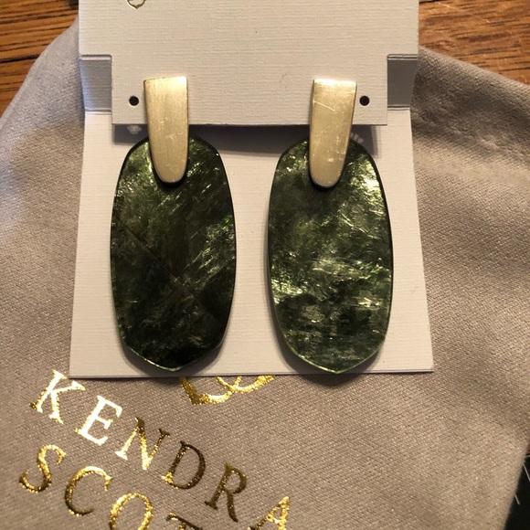 Kendra Scott Aragon Earrings - Picture 3 of 4